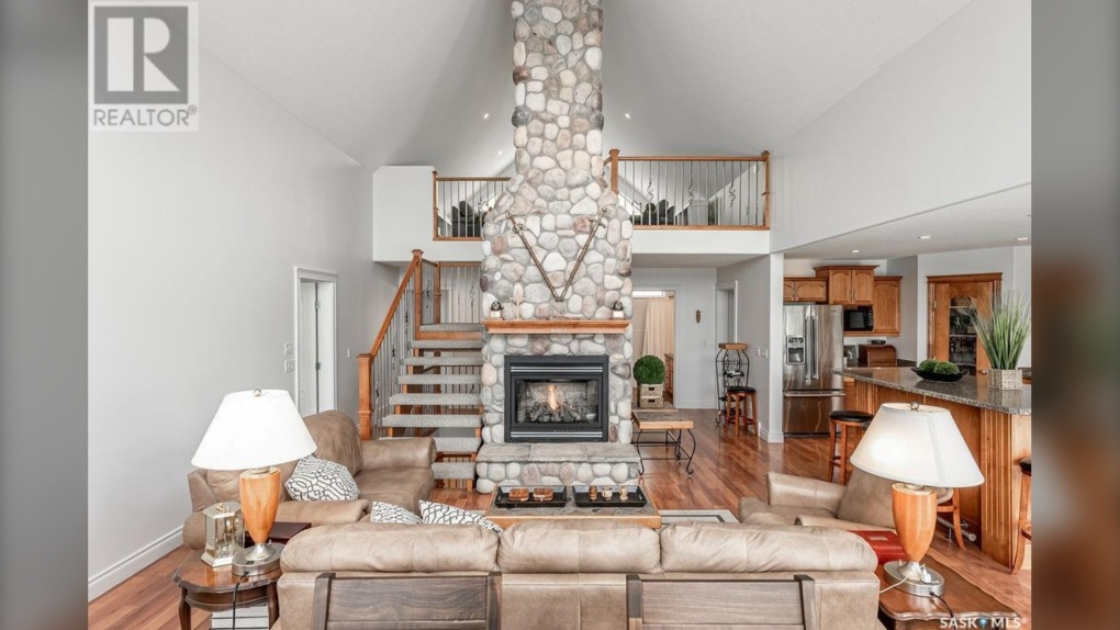 Check out this 'breathtaking' Sask. 1.2M house overlooking Emma Lake