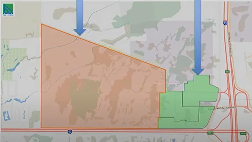 A map representing the intersection of highways 40 and 55 on which we can see areas delimited in green and orange. 