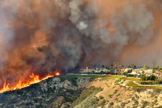Flames approaching homes on Coronado Pointe in Laguna Niguel, CA...