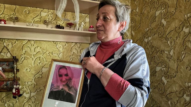 Nina lost her 28-year-old daughter in Mariupol