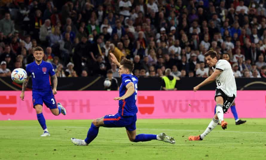 Jonas Hofmann shoots Germany ahead.